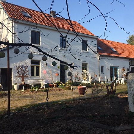Slaaphuisje Het Vliegend Varken Genk Exterior foto