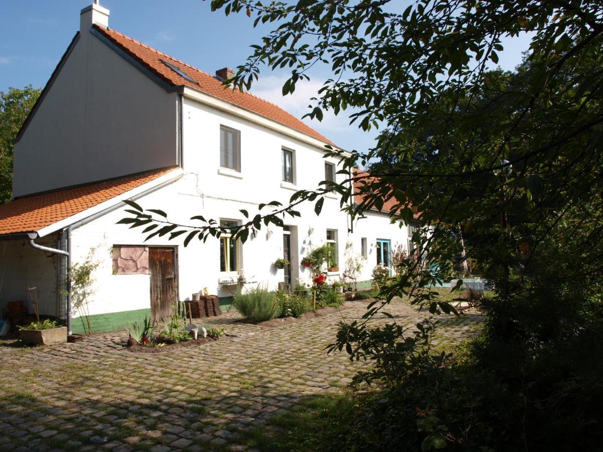Slaaphuisje Het Vliegend Varken Genk Exterior foto