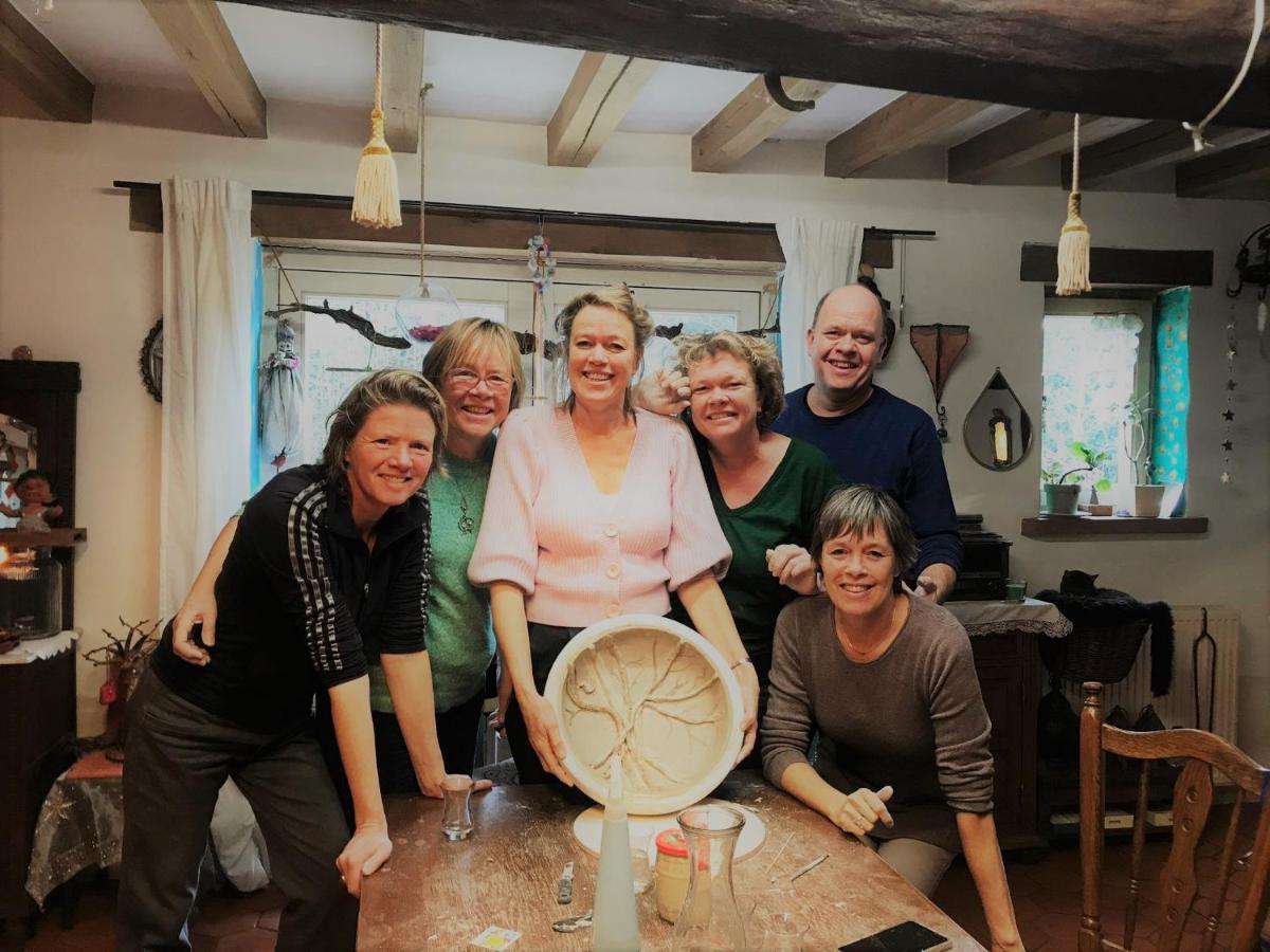 Slaaphuisje Het Vliegend Varken Genk Exterior foto